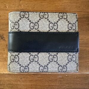 Gucci Beige and Black GG Pattern Wallet